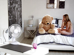 Лизание, Натуральные сиськи, Киски, Рыжие, Молоденькие, Втроем