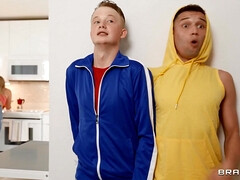 Grote mammen, Pijpbeurt, Rondborstig, Hd, Pornster, Realiteit, Tiener, Trio