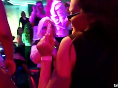 Verga grande, Morena, Cfnm, Corridas, Grupo, Interracial, Público, Intercambio de parejas