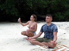 素人, ビーチ, フェラチオ, イく瞬間, チン, 小柄, ハメ撮り, フェラする