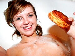 TEEN WANTS TO FUCK IN A BATHTUB