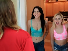 Arsch, Blondine, Blasen, Hundestellung, Frau frau mann, Handjob, Rasiert, Jungendliche (18+)