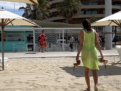 Playa, Fetiche, Madres para coger, Mamá, Al aire libre, Público, Coño, Afeitado