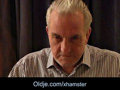 Tiener, Tieten likken