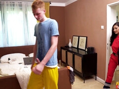 Schlafzimmer, Grosse titten, Blasen, Hundestellung, Latina, Masturbation, Krankenschwester, Nass