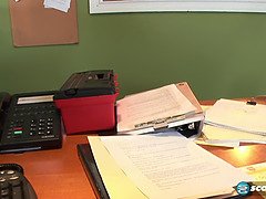 Gros seins, Sucer une bite, Tir de sperme, Branlette thaïlandaise, Talons, Seins naturels, Bureau, Pov