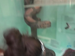 Amateur, Sucer une bite, Brunette brune, Éjaculation interne, Branlette thaïlandaise, Chatte, Rasée, Allumeuse