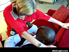 Leie, Grosser schwanz, Schwarz, Blasen, Besamung, Schwarz, Interrassisch, Milf