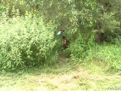 Tetas grandes, Semen en la boca, Corridas, Desnudo, Al aire libre, Público, Realidad, Cabello corto