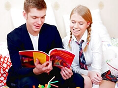 Grote kont, Grote lul, Grote mammen, Blond, Pijpbeurt, Hondjeshouding, Mager, Tiener