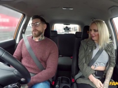 イギリス人, 車, チン, バック, 手コキする, アウトドア, オマンコ, タトゥー