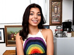 Grosser arsch, Grosser schwanz, Blasen, Braunhaarige, Hundestellung, Latina, Natürlichen titten, Dürr