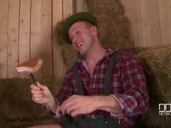 Blasen, Sperma im mund, Kleid, Füsse, Hardcore, Küssen, Lecken, Rasiert