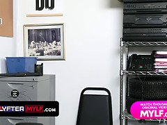 Achterkamer, Grote mammen, Handbeurt, Rijpe lesbienne, Kut duiken