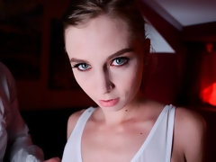 Cul, Sucer une bite, En levrette, Doigter, Branlette thaïlandaise, Rasée, Maigrichonne, Adolescente