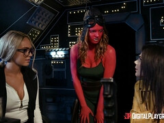 Жопа, Британки, Каблуки, Мастурбация, Пирсинг, Короткая стрижка, Тощие, Втроем