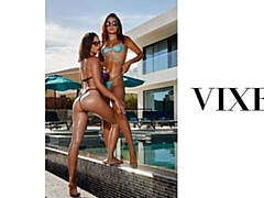 18 ans, Gros cul, Grosse bite, Gros seins, En levrette, Le plan cul à quatre, Maigrichonne, Adolescente