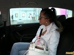 Amateur, Beauté, Brunette brune, Voiture, Hard, Réalité, Pute, Nénés