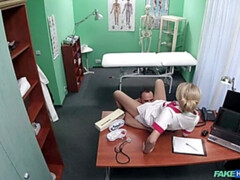 素人, フェラチオ, 医者, バック, なめる, 看護婦, ユニフォーム, のぞき