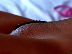 Braunhaarige, Erotisch, Frau, Hd, Latina, Nackt, Solo, Sich ausziehen