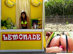 Cul, Derrière les coulisses, Brunette brune, Seins naturels, Réalité, Jouets