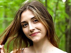 18 jaar, Enthousiasteling, Vingeren, Masturbatie, Natuurlijke tieten, Buiten, Mager, Alleen