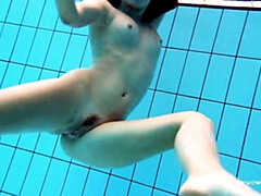 18 jahre, Behaart, Hd, Natürlichen titten, Pool, Russisch, Jungendliche (18+), Titten