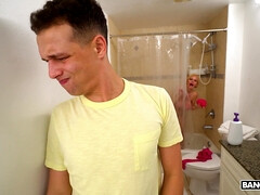 Gros seins, Blonde, Plantureuse, Mère que j'aimerais baiser, Maman, Russe, Cheveux courts, Douche