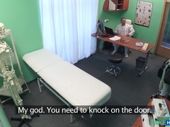 医者, バック, 指いじり, 手コキする, なめる, 看護婦, オマンコ, ユニフォーム