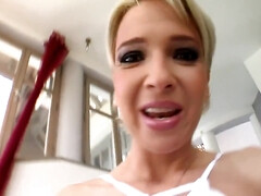 Anal, Gros cul, Sucer une bite, Faciale, Mère que j'aimerais baiser, Avaler, Plan cul à trois, Nénés