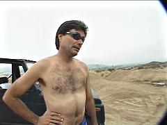 Grote mammen, Blond, Sperma shot, Dubbele penetratie, Hardcore, Moeder die ik wil neuken, Openbaar, Tieten likken