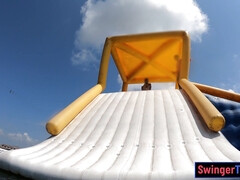 Любители, Азиатки, Большая жопа, Бикини, Минет, Парочка, Подружка, Домашнее видео