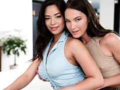 18, デカ尻, デカパイ, キス, オナニー, オマンコ, ストリッピング, ティーン