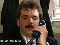 Tetona, Corridas, Garganta profunda, Madres para coger, Tetas naturales, Retro, Medias largas, Trio