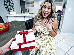 Grosser arsch, Grosser schwanz, Grosse titten, Blasen, Hundestellung, Milf, Pov