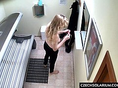 Blonde, Doigter, Hd, Masturbation, Réalité, Rasée, Solarium, Voyeur