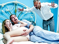 Grosser schwanz, Blasen, Hundestellung, Natürlichen titten, Orgie, Zierlich, Jungendliche (18+), Titten