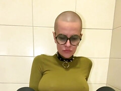 Arsch, Grosse titten, Riesig, Masturbation, Öffentlich, Muschi, Schlampe, Solo