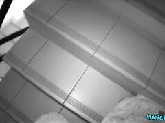 Amateur, Blonde, Sucer une bite, En levrette, Européenne, Fait maison, Public, Réalité