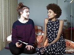 Braunhaarige, Freundin, Interrassisch, Lesbisch, Jungendliche (18+), Netzkamera