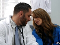 Arschlecken, Tussi, Grosse titten, Gesichtssitzen, Lesbisch, Lecken, Tätowierung, Uniform