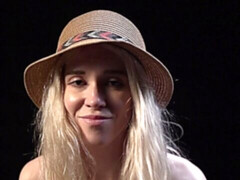 За кадром, Большая жопа, Блондинки, Обнаженные, Натуральные сиськи, Соло, Стриптизерша, Молоденькие