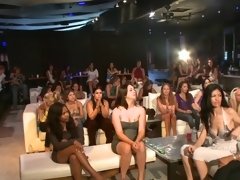 Grosse titten, Blondine, Blasen, Braunhaarige, Spermaladung, Handjob, Hardcore, Latina