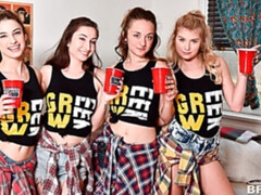 Grosse bite, Gros seins, Blonde, Brunette brune, Seins naturels, Fête, Petite femme, Maigrichonne