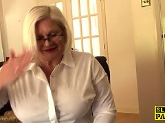 ぽっちゃり, デカ尻, デカパイ, イギリス人, お婆さん, 熟年, 叫ぶ, ストッキング