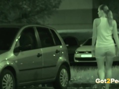 Brunette brune, Attrapée, Tchèque, Hd, De plein air, Pisser, Public, Voyeur