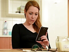 Grosser arsch, Grosser schwanz, Blasen, Küche, Natürlichen titten, Rotschopf, Jungendliche (18+), Titten