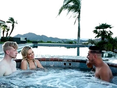 アナル, バイセクシャル, ブロンド, フェラチオ, 顔面騎乗, Hd, おもらし, 三人