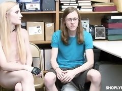 Blondine, Blasen, Gehörnter ehemann, Hundestellung, Masturbation, Muschi, Dürr, Titten