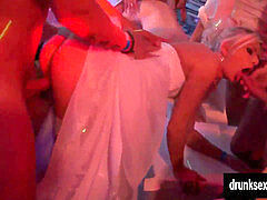 Blasen, Party, Öffentlich